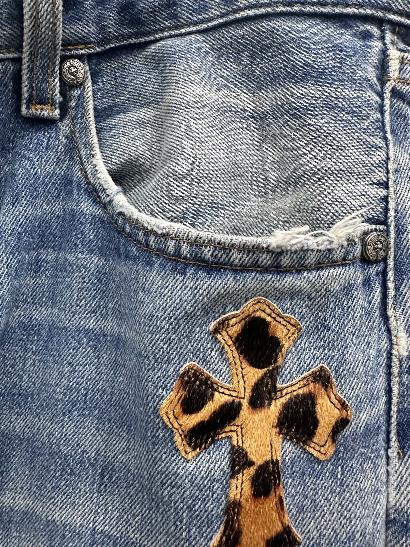 CHROME HEARTS LEOPARD PINK PATCH DENIM SIZE 32